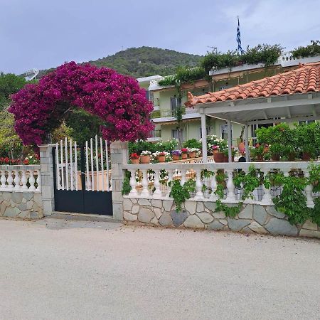 Rois Appartments Poros Town Exteriör bild